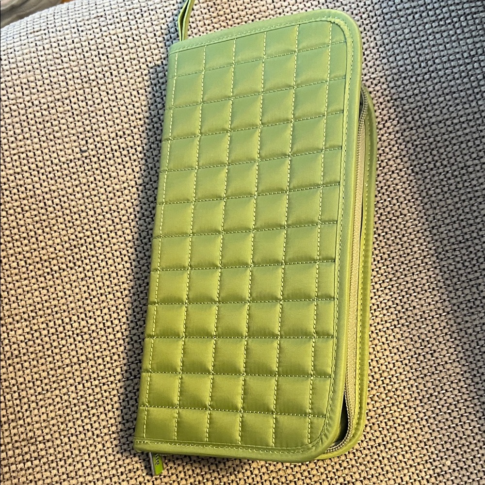 Lug Olive Travel Wallet with Luggage Tag